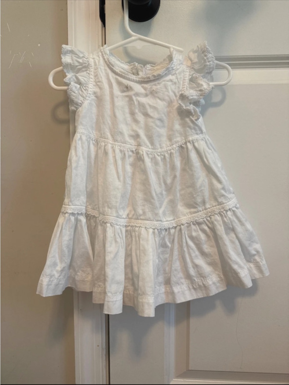 sofia by sofia vergara White Ruffle Sleeve Tiered Dress